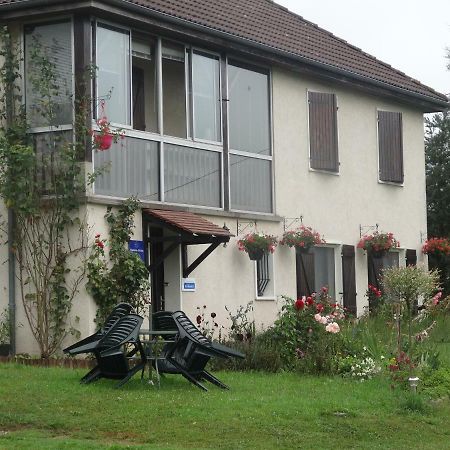 Les Tilleuls Hotel Janaillat Exterior foto